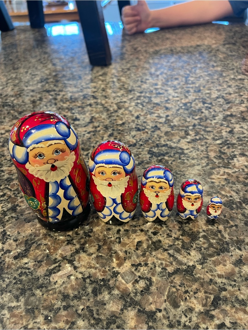 Hand-Painted Russian Santa Nesting Dolls – 🌺